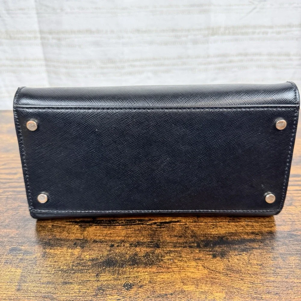 Kate Spade Stacy Small Satchel (WKRU7097), a pre-owned black leather shoulder‎